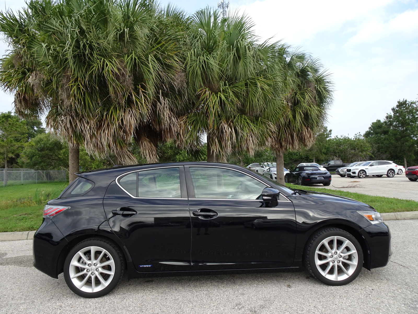 Lexus ct200h 2012