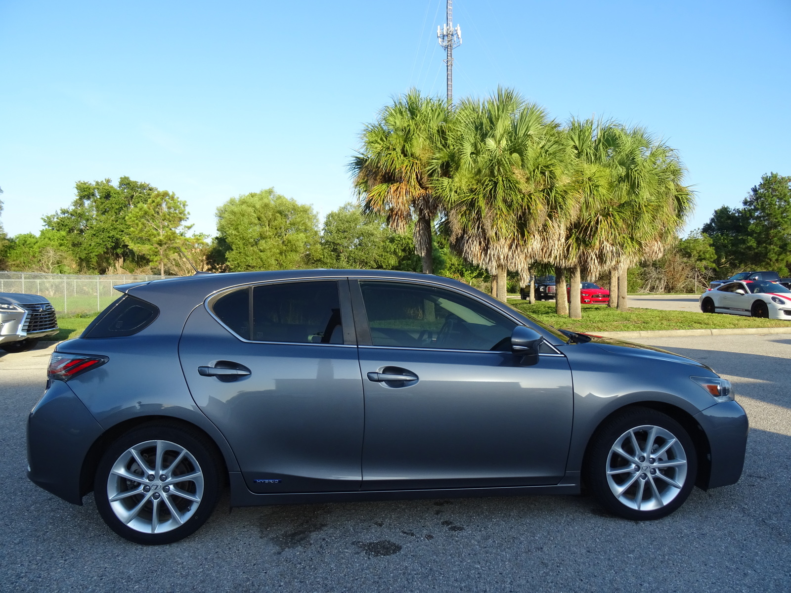 Lexus ct200h 2013