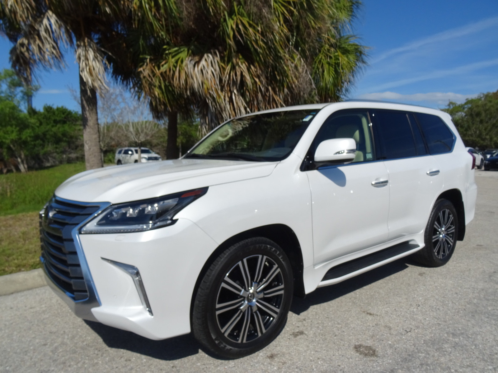 Lexus lx 570 sport